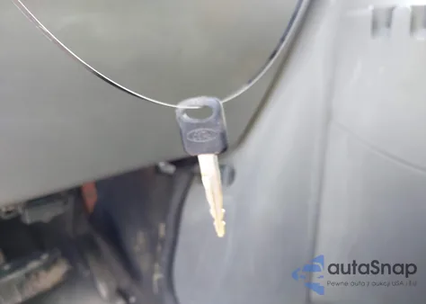 2005 Ford E-250 Commercial/Recreational z USA, uszkodzony, nr VIN 1FTNE24W05HA48592